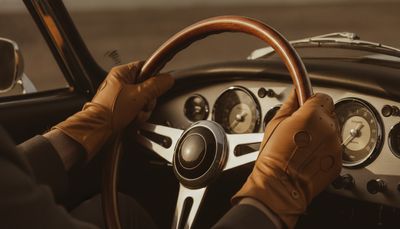 Driving Gloves: The Gentleman's Forgotten Accessory